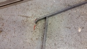Lite kraftigare plattjärn i 50x12mm till både stolpar o handledare.